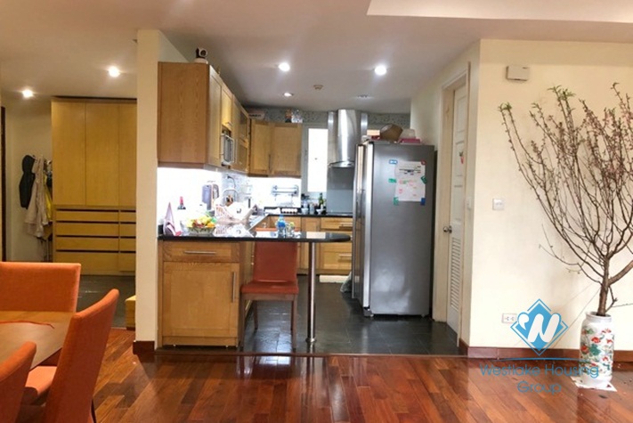 Lovely apartment for rent in E Tower close to UNIS school